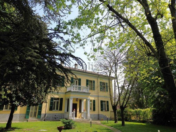 casa indipendente in vendita a Mortara