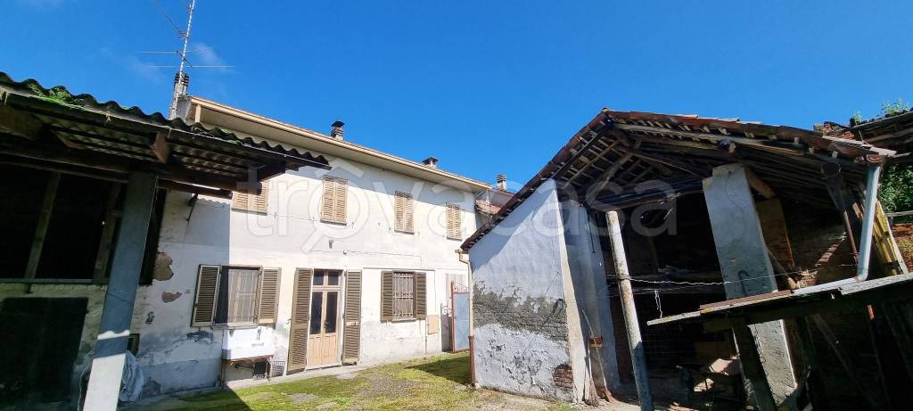 casa indipendente in vendita a Mortara
