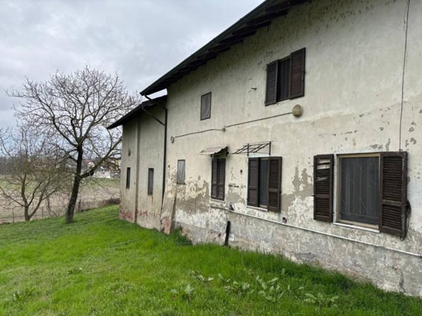 casa indipendente in vendita a Mortara