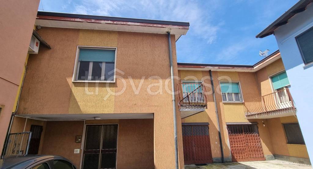 casa indipendente in vendita a Mortara