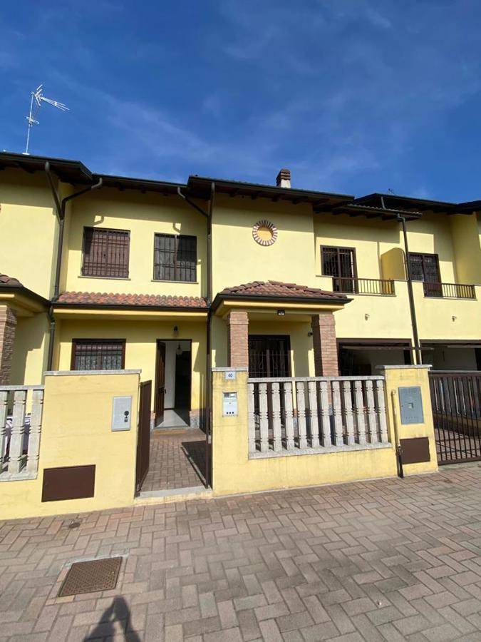 casa indipendente in vendita a Mortara