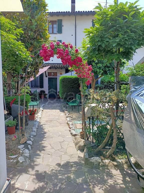 casa indipendente in vendita a Mortara