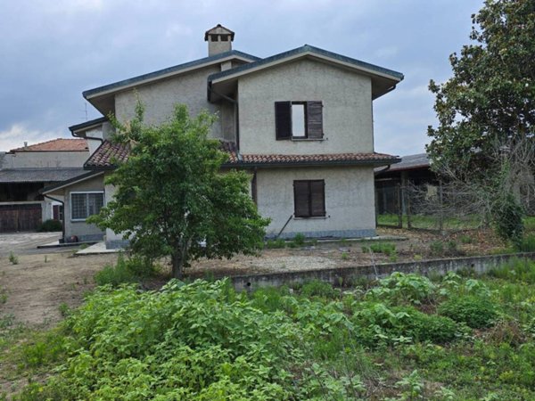 casa indipendente in vendita a Mortara