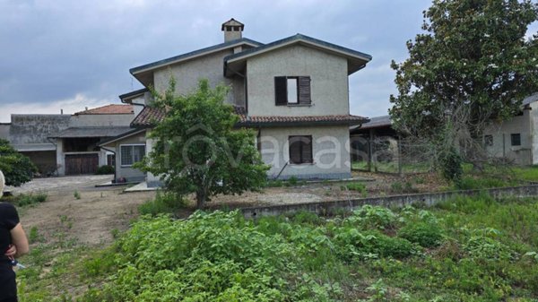 casa indipendente in vendita a Mortara