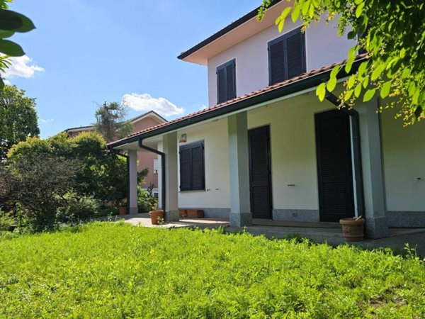 casa indipendente in vendita a Mortara