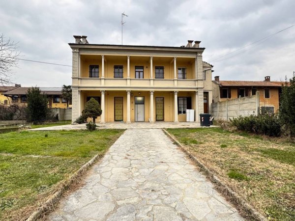 casa indipendente in vendita a Mortara