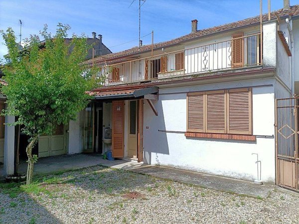 casa indipendente in vendita a Mortara