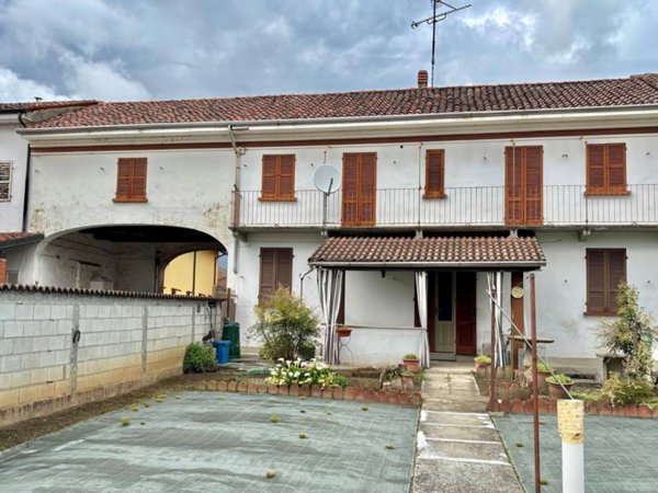 casa indipendente in vendita a Mortara