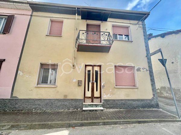 casa indipendente in vendita a Mortara