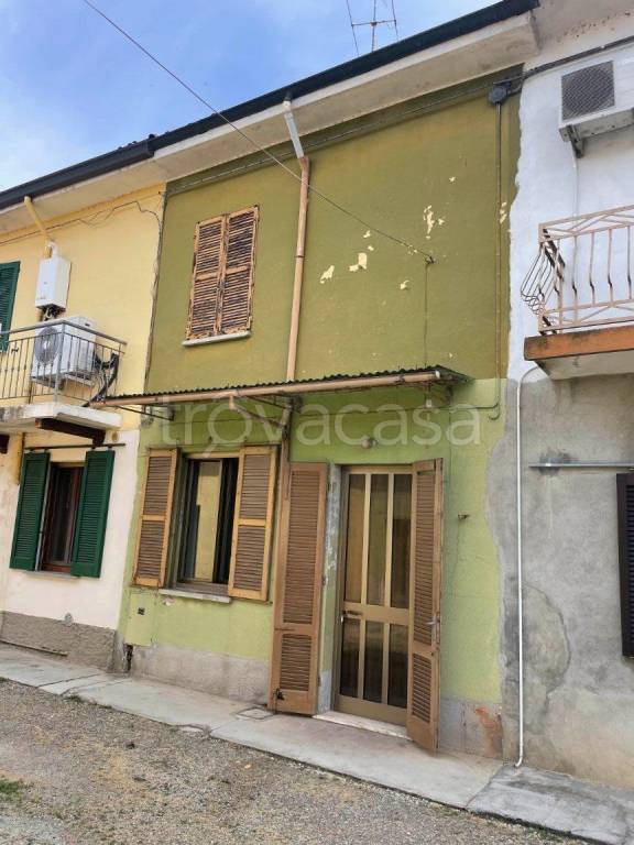 casa indipendente in vendita a Mortara