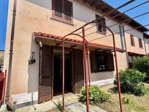 casa indipendente in vendita a Mortara