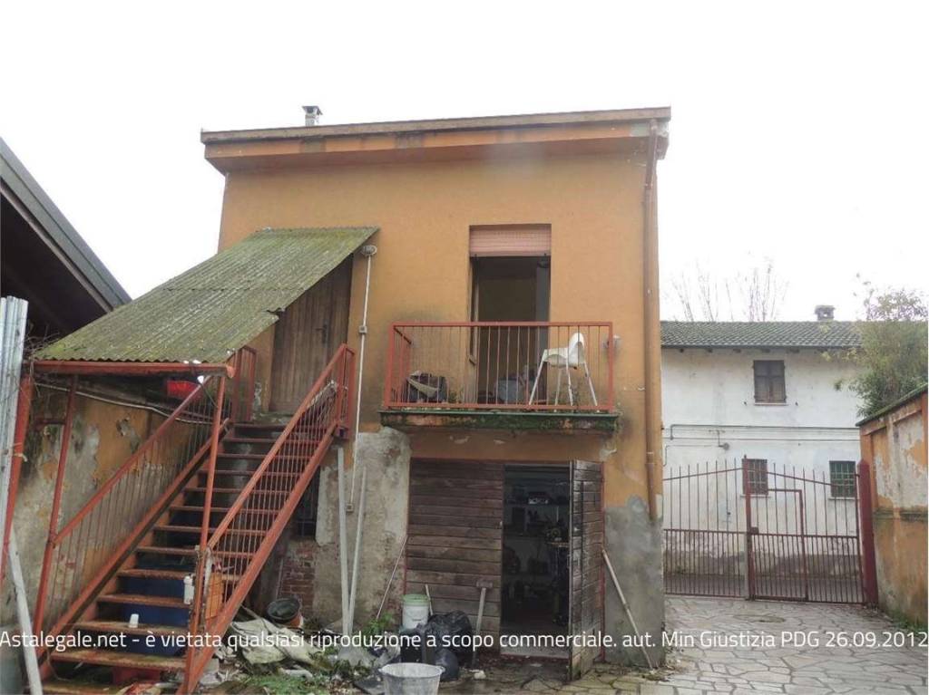 casa indipendente in vendita a Mortara