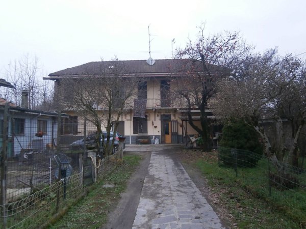 casa indipendente in vendita a Mortara
