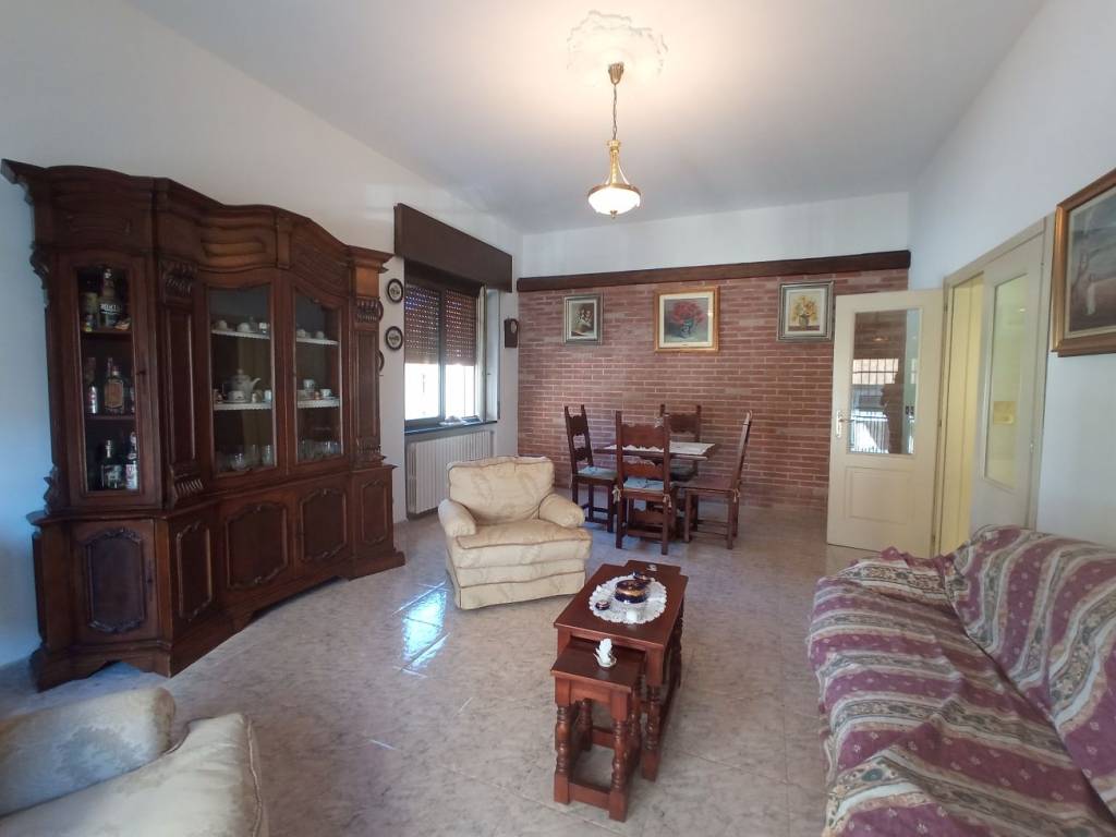 casa indipendente in vendita a Mortara
