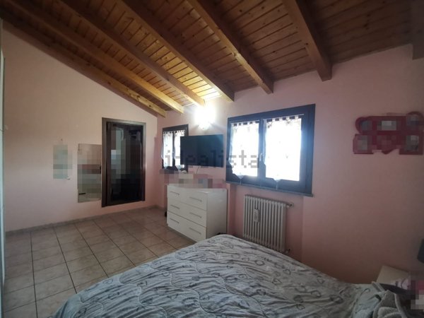 casa indipendente in vendita a Mortara