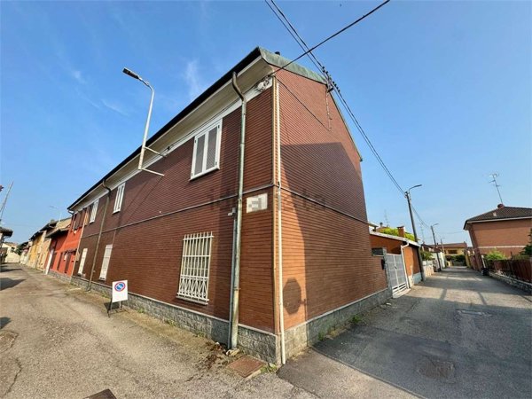 casa indipendente in vendita a Mortara