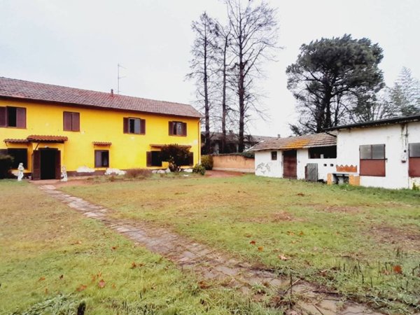 casa indipendente in vendita a Mortara