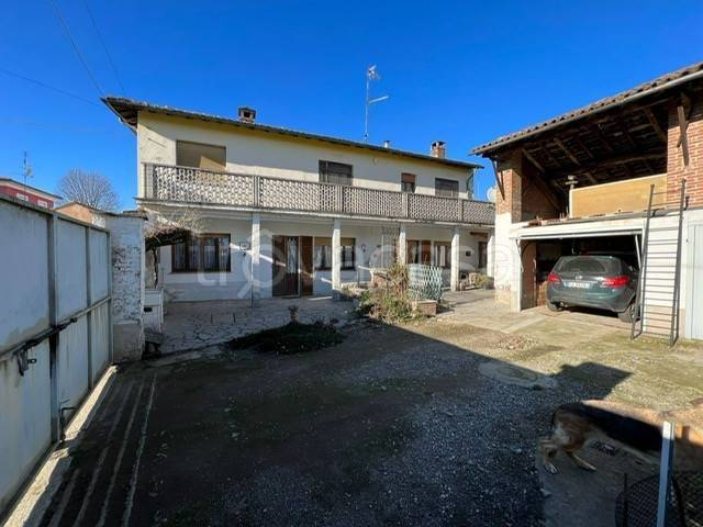 casa indipendente in vendita a Mortara