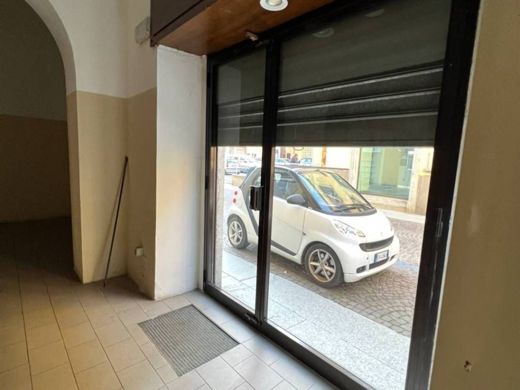 negozio in vendita a Mortara