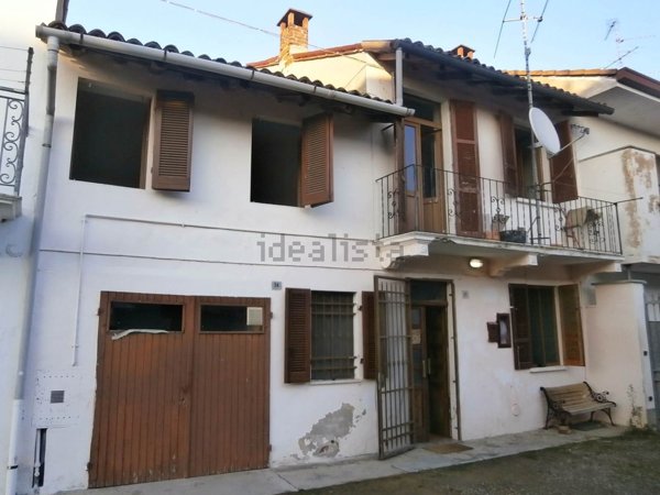 casa indipendente in vendita a Mortara