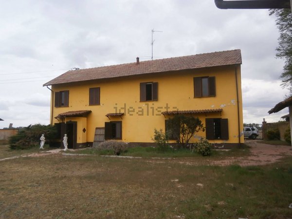 casa indipendente in vendita a Mortara