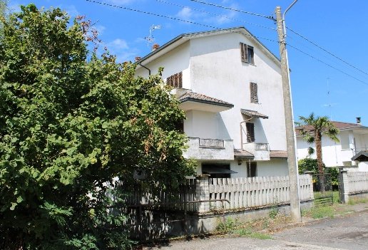 casa indipendente in vendita a Mortara