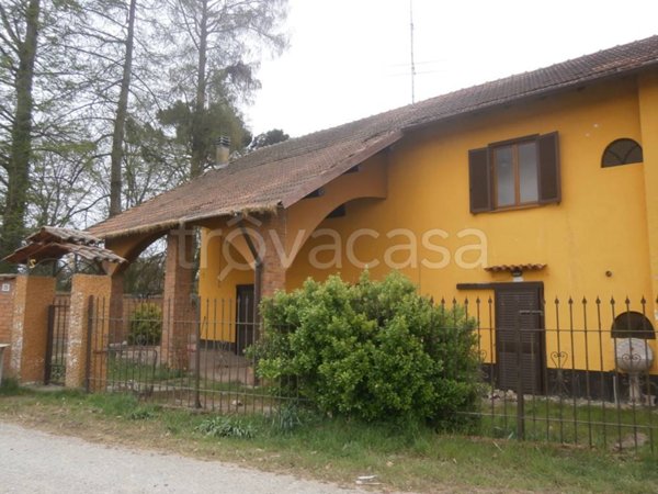 casa indipendente in vendita a Mortara