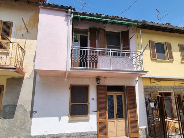 casa indipendente in vendita a Mortara