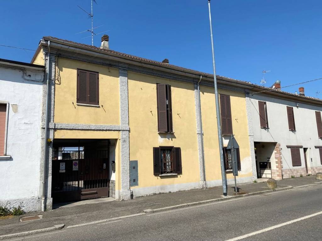 casa indipendente in vendita a Mortara