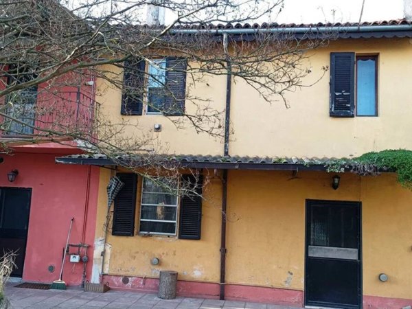 casa indipendente in vendita a Mortara