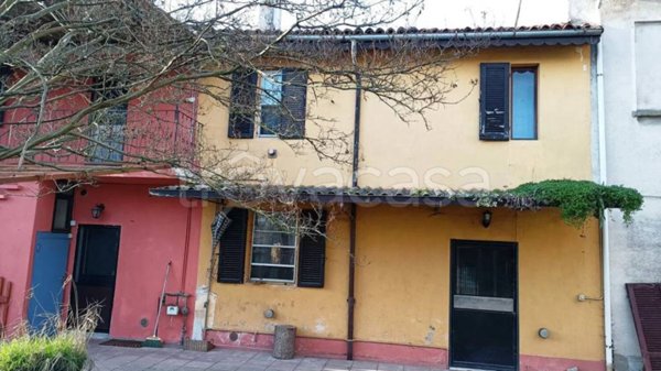 casa indipendente in vendita a Mortara