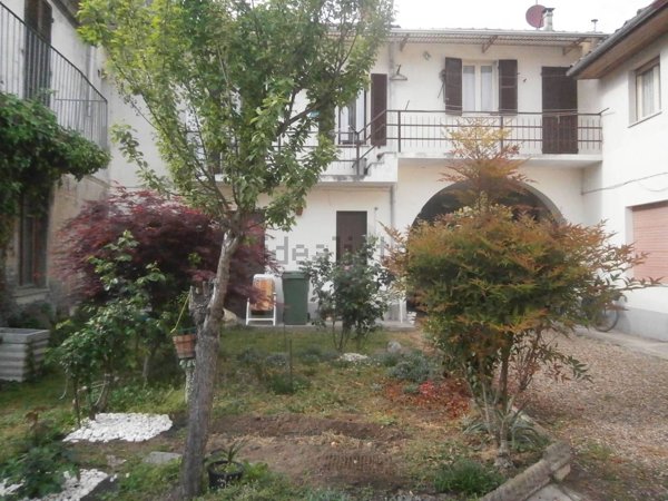 casa indipendente in vendita a Mortara