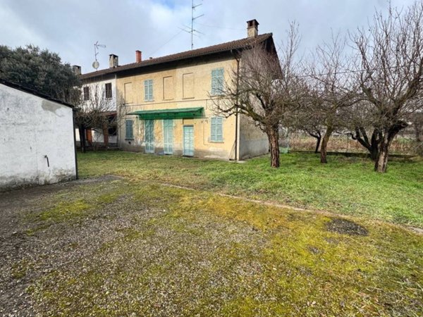 casa indipendente in vendita a Mortara