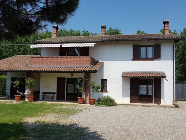 casa indipendente in vendita a Mortara