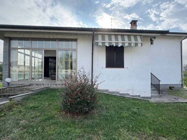 casa indipendente in vendita a Mortara