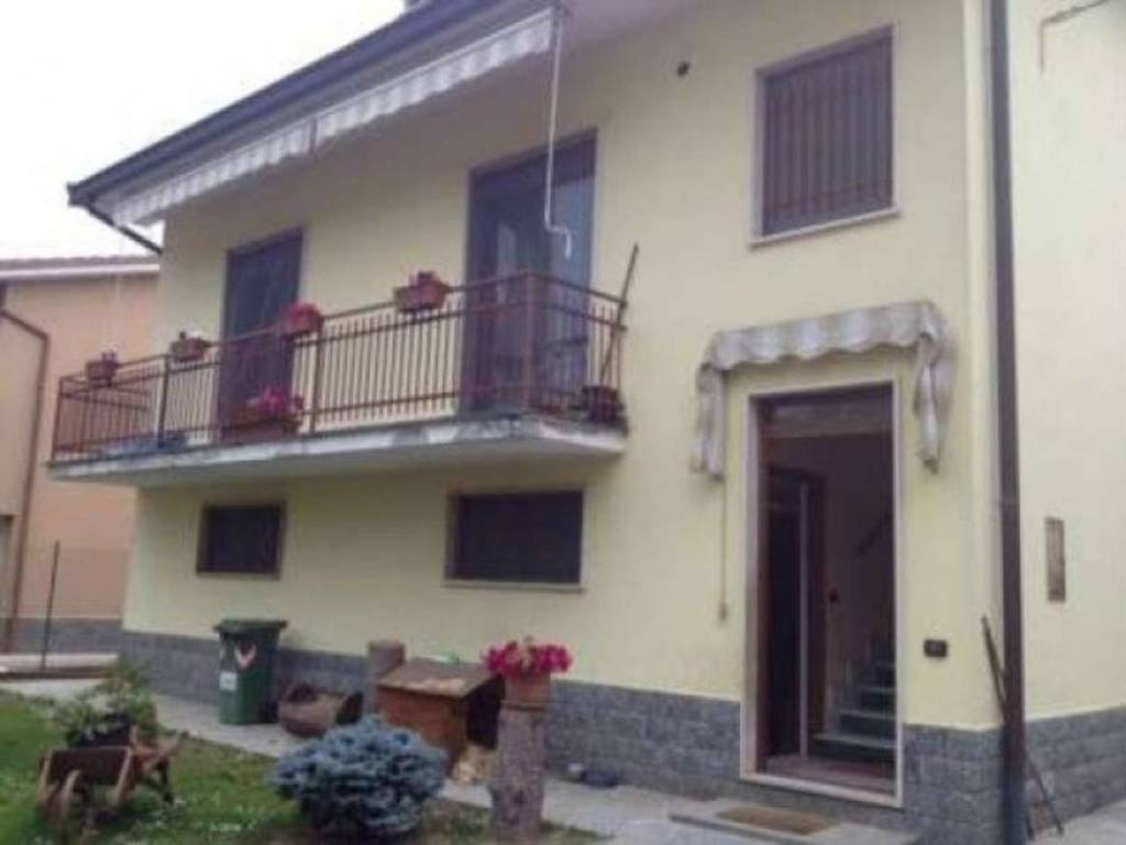 casa indipendente in vendita a Mortara