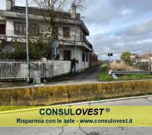 casa indipendente in vendita a Mortara