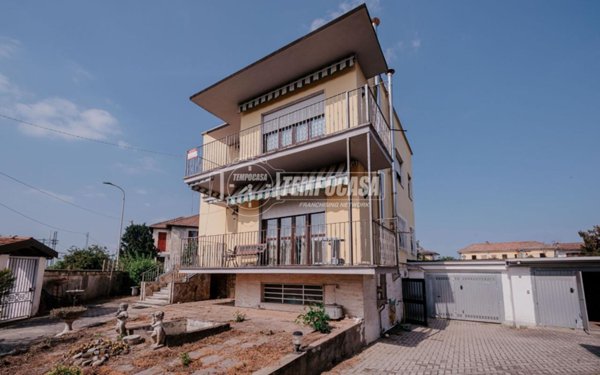 casa indipendente in vendita a Mortara
