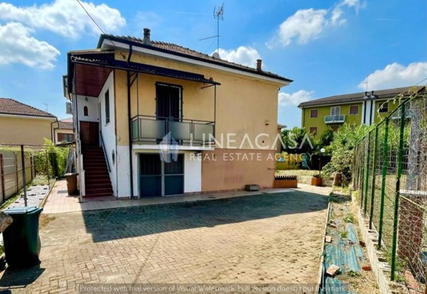 casa indipendente in vendita a Mortara