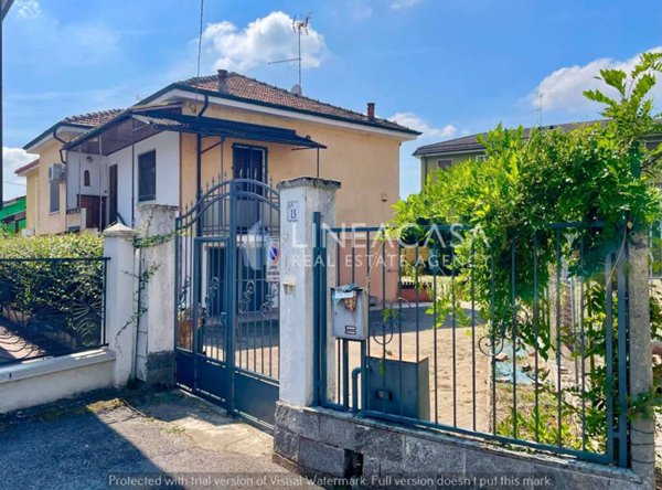 casa indipendente in vendita a Mortara