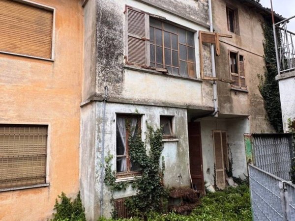 casa indipendente in vendita a Mortara