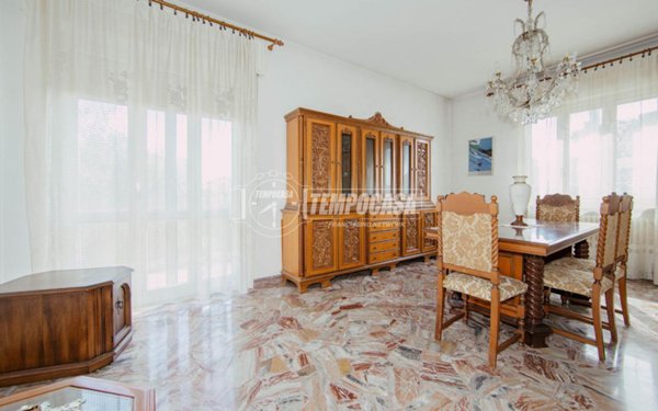 casa indipendente in vendita a Mortara
