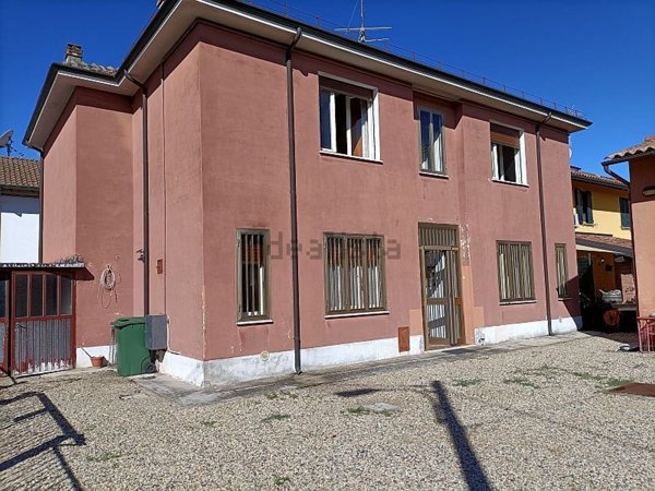 casa indipendente in vendita a Mortara