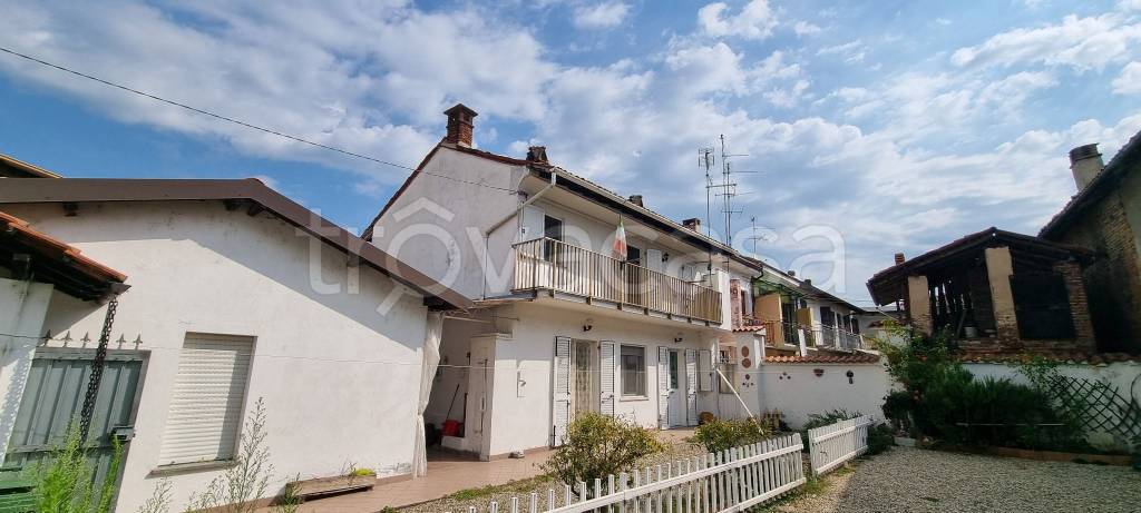 casa indipendente in vendita a Mortara