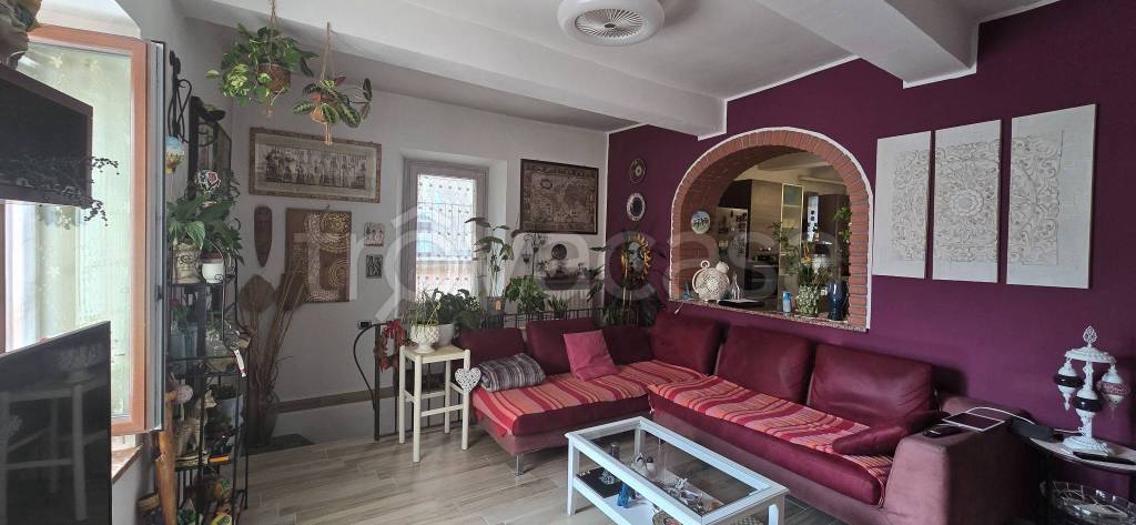 casa indipendente in vendita a Mortara