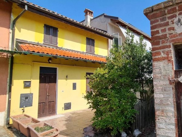 casa indipendente in vendita a Mortara