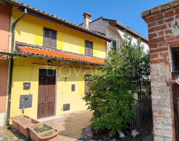 casa indipendente in vendita a Mortara