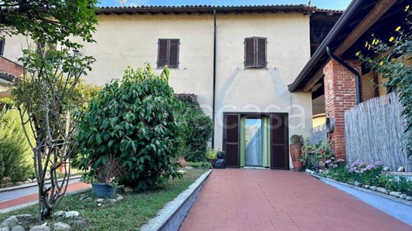 casa indipendente in vendita a Mortara