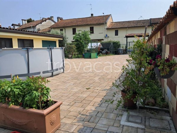 casa indipendente in vendita a Mortara