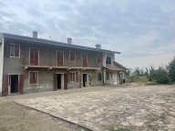 casa indipendente in vendita a Mortara